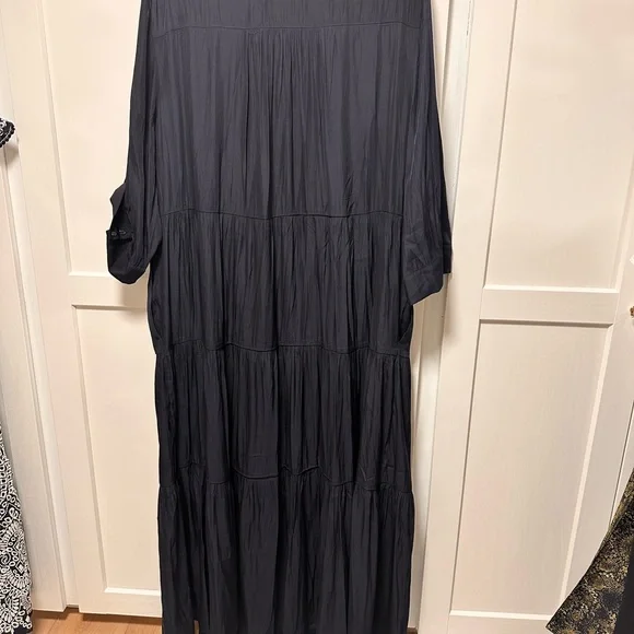 Chico's Navy Tiered Maxi Dress with Roll-Tab Sleeves sea island sz 4 -20/22 - Picture 6 of 8